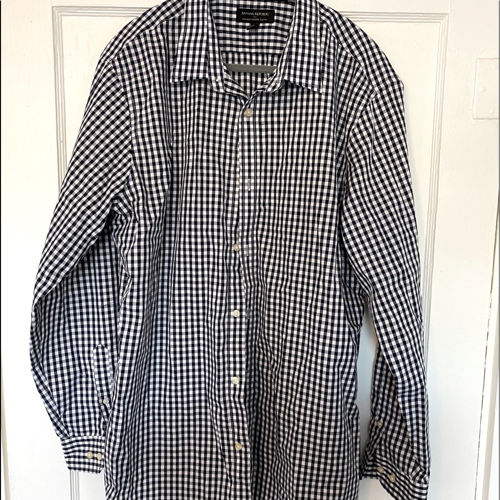 Banana Republic Button Down Shirt